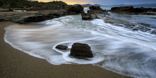 Pantai Laut di Jawa Barat yang Indah dan Cocok untuk Liburan