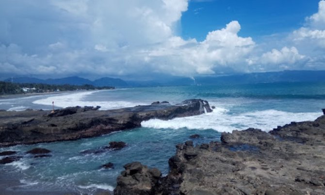 wisata pantai di jawa barat