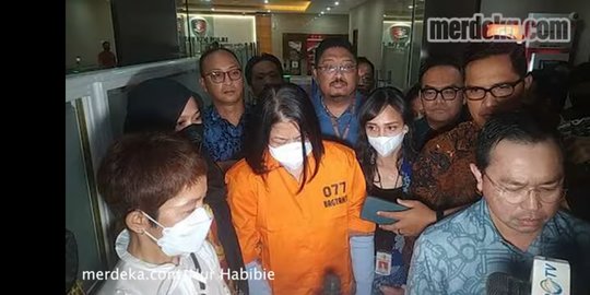 Putri Candrawathi Akhirnya Pakai Baju Tahanan, Beri Pesan Ini untuk Anak-anaknya