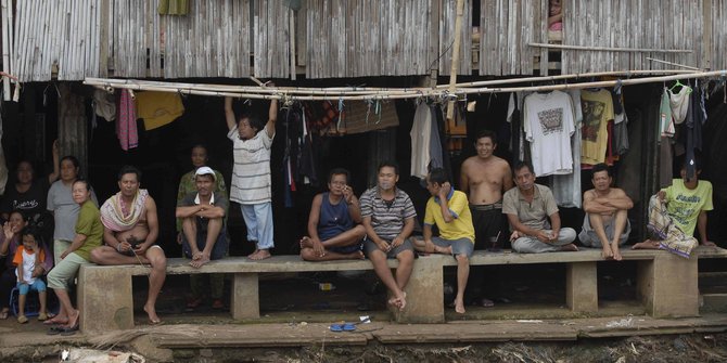 Orang Miskin Bertambah 13 Juta & Indonesia Masuk 100 Negara Termiskin Dunia