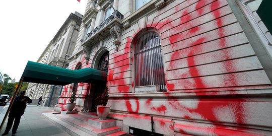 Aksi Vandalisme Sasar Kantor Konsulat Rusia di New York