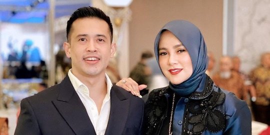 Potret Kebersamaan Olla Ramlan dengan Aufar Hutapea, Kompak Ajak Anak-anak ke Bali