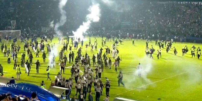 Polri Dalami Penggunaan Gas Air Mata di Stadion Kanjuruhan