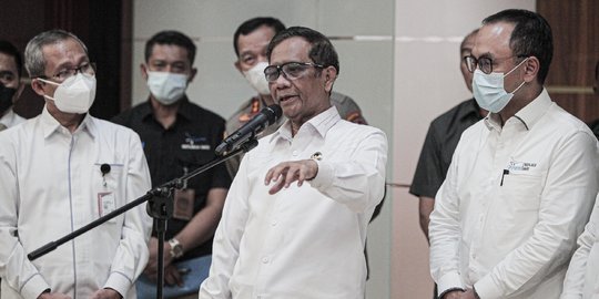 Mahfud MD Minta Panglima TNI Tindak Anggota Berlebihan dalam Tragedi Kanjuruhan