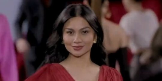 Ariel Tatum Banjir Pujian saat Tampil di Paris Fashion Week, Intip Potretnya