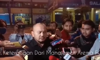 ditanya soal sanksi akibat kericuhan kanjuruhan jawaban manajer arema fc luar biasa