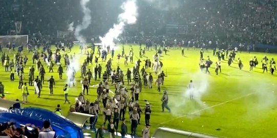 Polri Telusuri Asal Perintah Tembak Gas Air Mata di Stadion Kanjuruhan