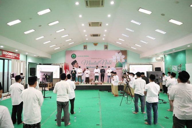 peringati maulid nabi gus muhaimin ajak umat islam istiqamah bersalawat