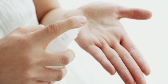 6 Kondisi yang Menyebabkan Gatal di Telapak Tangan dan Cara Mengatasinya