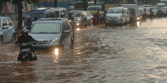 Terungkap, Ini Penyebab Jalan Tol Pondok Aren-Serpong Kerap Banjir saat Hujan Deras