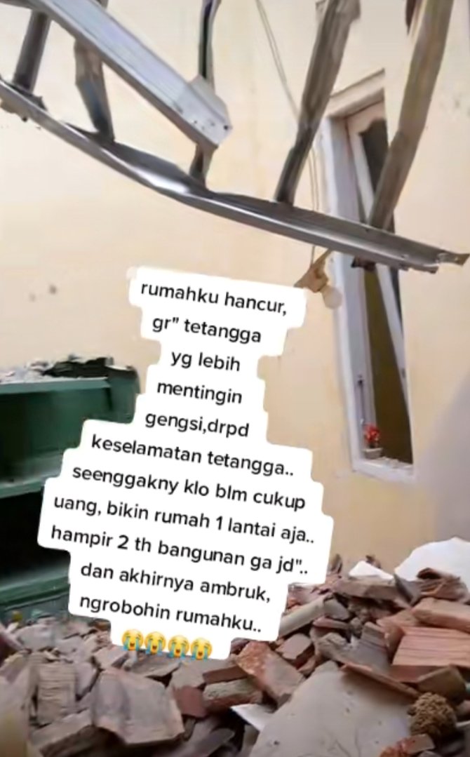 viral bangun rumah tak kunjung selesai malah roboh timpa rumah tetangga