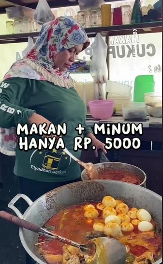 wanita ini buka warung bebas lauk hanya dihargai rp5 ribu tiap porsi 039berbisnis sama allah039