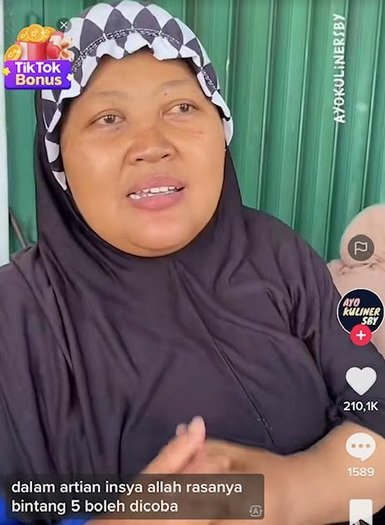 wanita ini buka warung bebas lauk hanya dihargai rp5 ribu tiap porsi 039berbisnis sama allah039