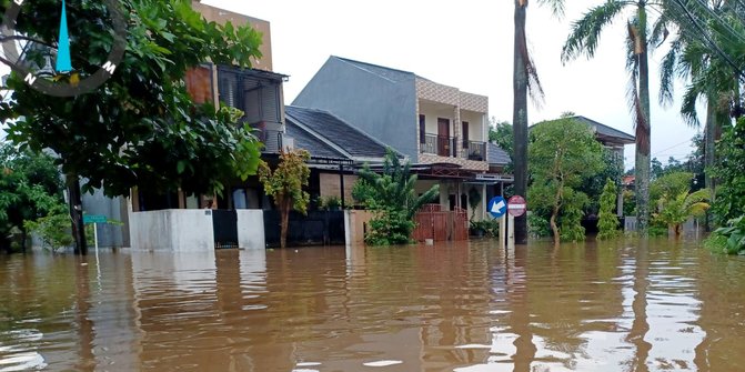 Hujan Siang hingga Sore, Perumahan dan Sekolah di Tangsel Terendam Banjir