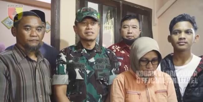 dari jadi tni hingga polisi tawaran tak terduga untuk para korban tragedi kanjuruhan