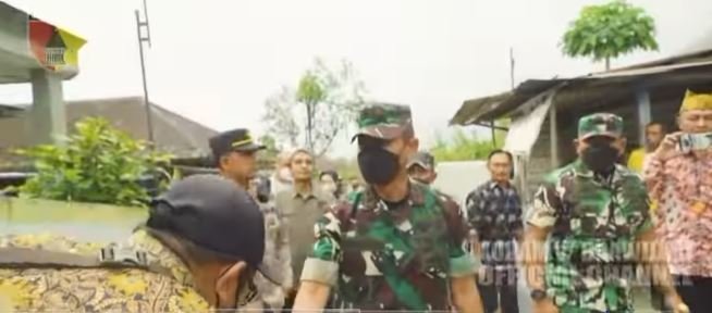 dari jadi tni hingga polisi tawaran tak terduga untuk para korban tragedi kanjuruhan