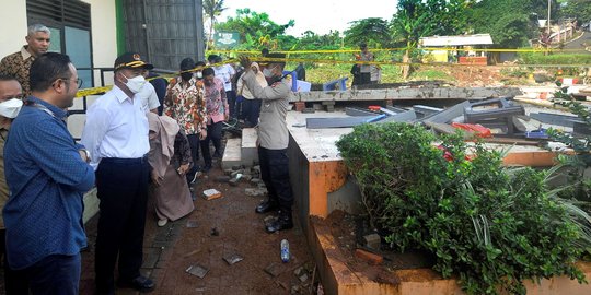 Menko PMK Tinjau Tembok Roboh MTS 19 Pondok Labu yang Tewaskan Tiga Siswa