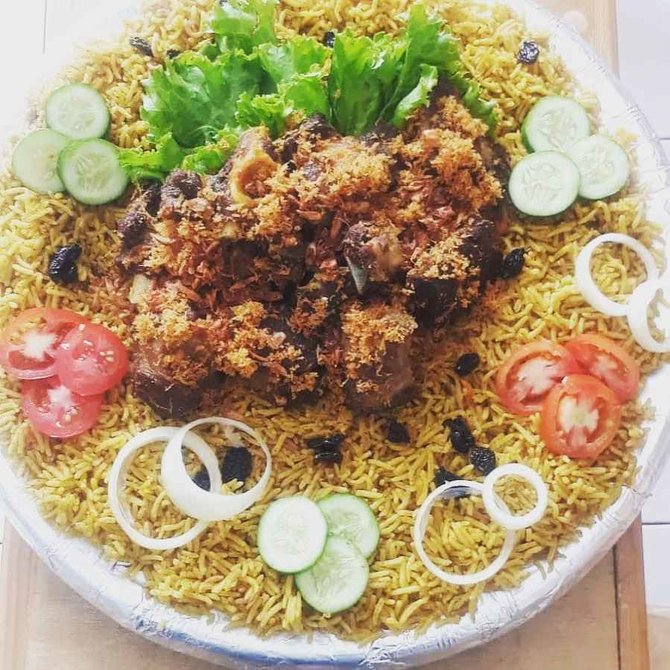 4 pilihan nasi kebuli di depok yang sedap dinikmati bersama keluarga