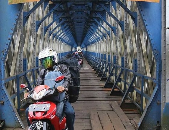 potret jembatan cirahong era 1926akses lantai ganda kendaraan dan ka sampai saat ini