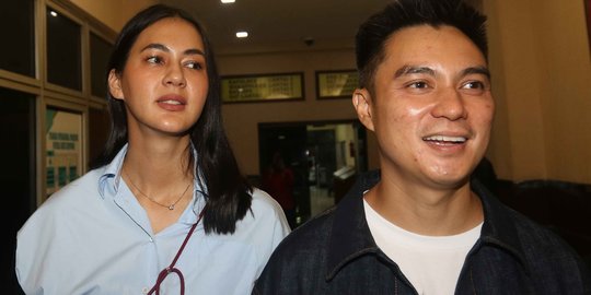Wajah Baim Wong dan Paula Verhoeven Usai Diperiksa Kasus Prank KDRT Wajah Baim Wong dan Paula Verhoeven Usai Diperiksa Kasus Prank KDRT