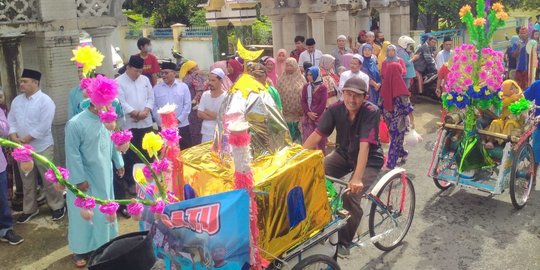 Tradisi Endhog-endhogan Meriahkan Perayaan Maulid Nabi di Banyuwangi