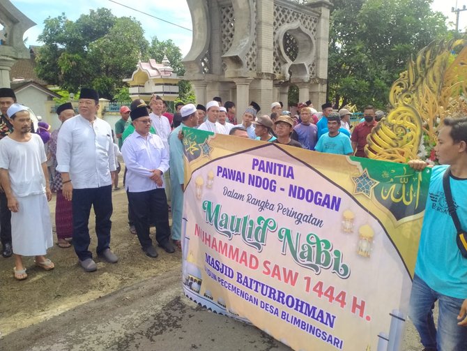 tradisi endhog endhogan meriahkan perayaan maulid nabi di banyuwangi