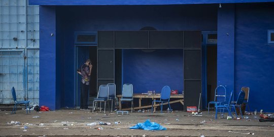 Polri Temukan 46 Botol Miras Oplosan di Area Stadion Kanjuruhan