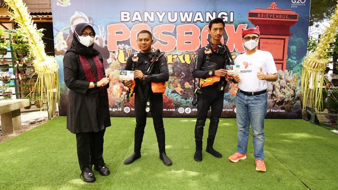 post box underwater spot selfie diving baru di pantai gwd banyuwangi