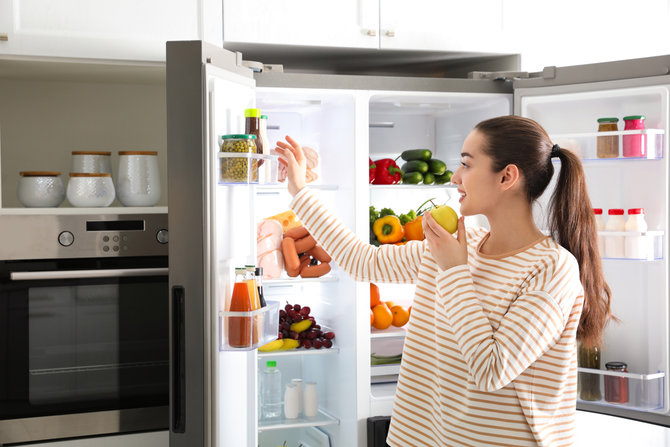 3 cara menyimpan bahan makanan di kulkas dengan benar biar awet dan tetap segar