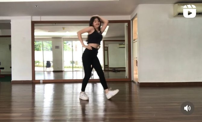 main di lsquopanggilanrsquo intip sosok diva ratu alifia artis pendatang baru yang memesona