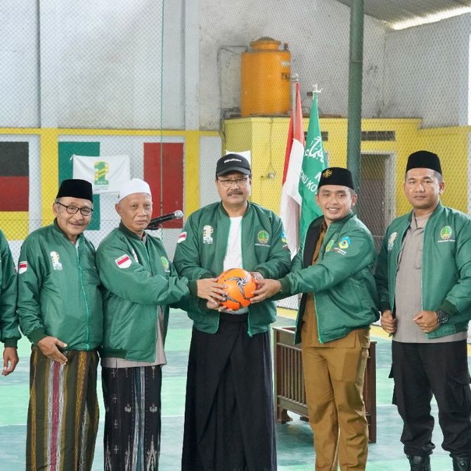 wali kota pasuruan saifullah yusuf gus ipul buka lomba futsal sarungan