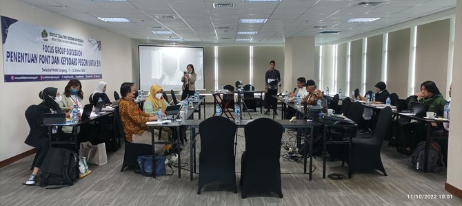 focus group discussion fgd dengan topik penentuan font dan keyboard pegon untuk standar nasional indonesia sni