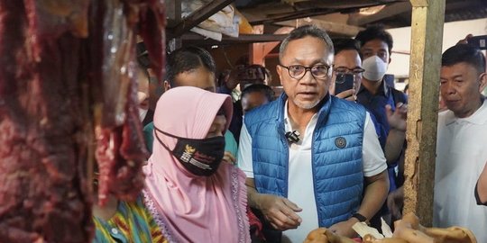 Rupiah Melemah, Mendag Zulhas Pastikan Harga Kedelai dan Gandum Tak Naik