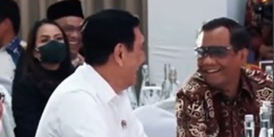 Menko Luhut & Mahfud MD Tertawa Geli Dengar Pernyataan Rocky Gerung, Ini Isinya