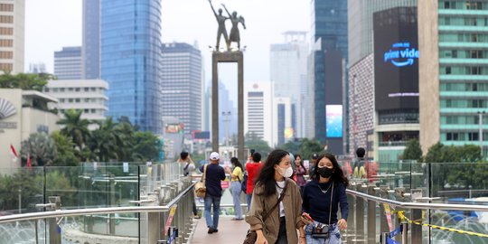 Anies Malas Debat Imajinasi tentang Halte Transjakarta Vs Patung Selamat Datang