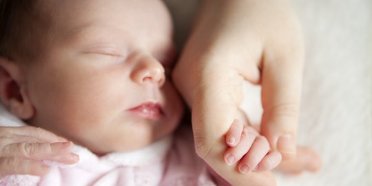 125 Arti Nama Bayi Perempuan Indonesia Modern, Sarat Makna dan Doa Mendalam