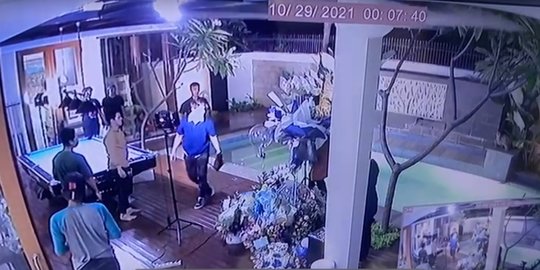 Respons Polisi Soal Rekaman CCTV Diduga Billar Lempar Bola Billiard ke Lesti