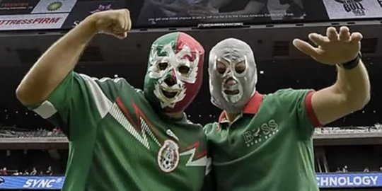 Piala Dunia 2022, Qatar Larang Fans Meksiko Pakai Topeng Lucha Libre Khas Pegulat