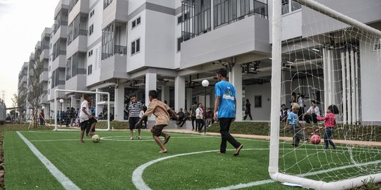 Ceria Warga Huni Kampung Susun Bayam