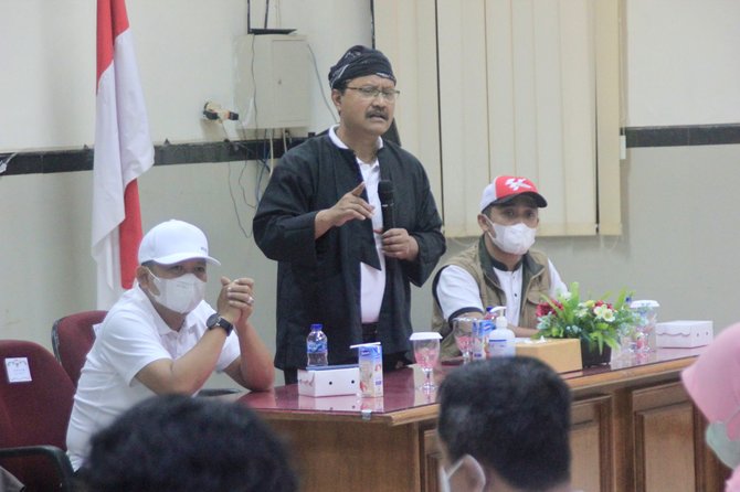 gus ipul berkunjung ke rumah sakit dr r soedarsono kota pasuruan