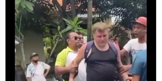 Viral Aksi Arogan Bule di Bali, Tabrak Pengendara dan Pukul Warga