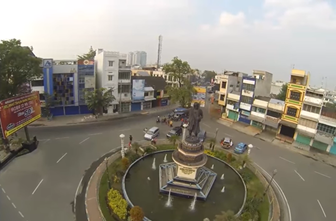 seorang guru yang berasal dari tanah karo