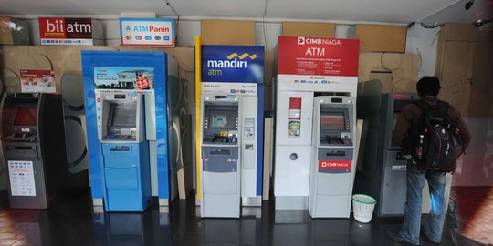 Masyarakat Tetap Butuh Mesin ATM Meski Aplikasi Mobile Banking Makin Canggih