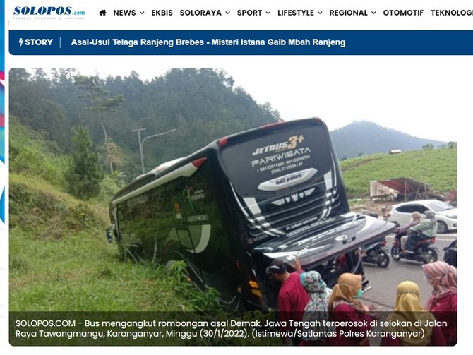 cek fakta tidak benar foto bus relawan anies baswedan terperosok