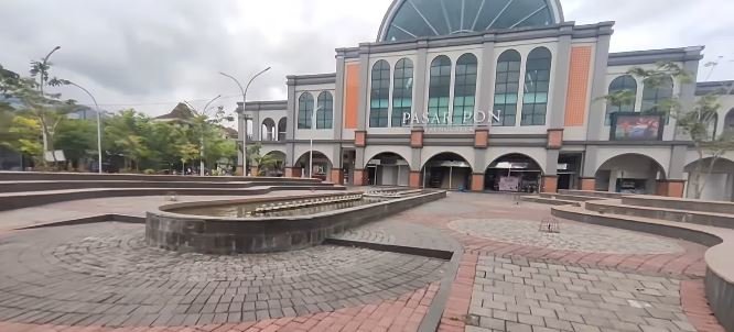 melihat pasar tradisional bergaya eropa