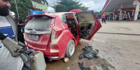 Diduga Pengetap BBM, Mobil Terbakar di SPBU