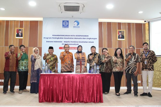 penandatanganan kontrak kesepahaman danone dan mpku pimpinan pusat muhammadiyah