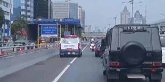 Mobil Ini Bikin Rombongan Wapres Ngalah Beri Jalan, Ternyata Bawa Orang 'Penting'