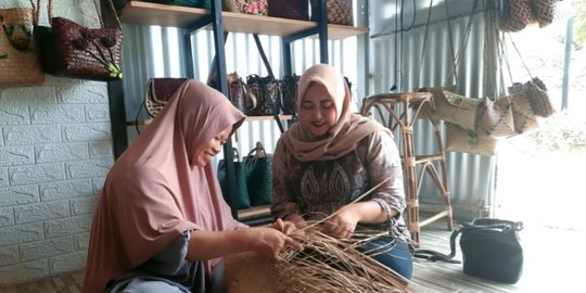 Kisah Mantri BRI Di Banjar Kalimantan Selatan, Bantu Warga Melek Digital