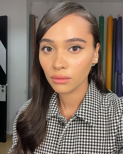 Dapat Peran Utama di Siapa Takut Orang Ketiga, Intip Pesona Aurora ...